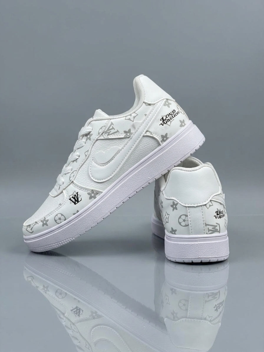 Aero Flat Sneakers